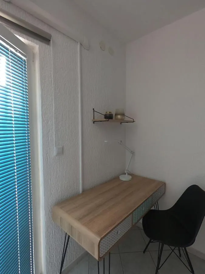 Apartment Viti With Garden And Barbecue فونتانا